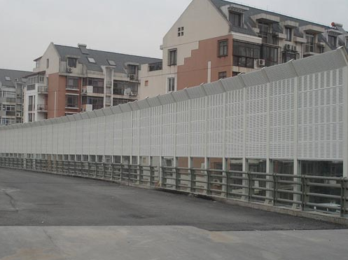 <a href=http://m.fengyiwang.cn/news_article?news_id=110>隔音屏障</a>